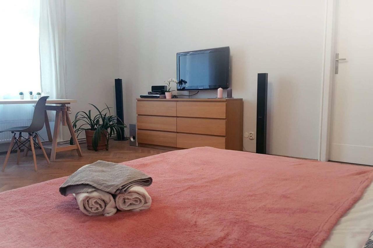 Kings Neighbor. Apartment 600 Meters From Castle Krasków Exterior foto